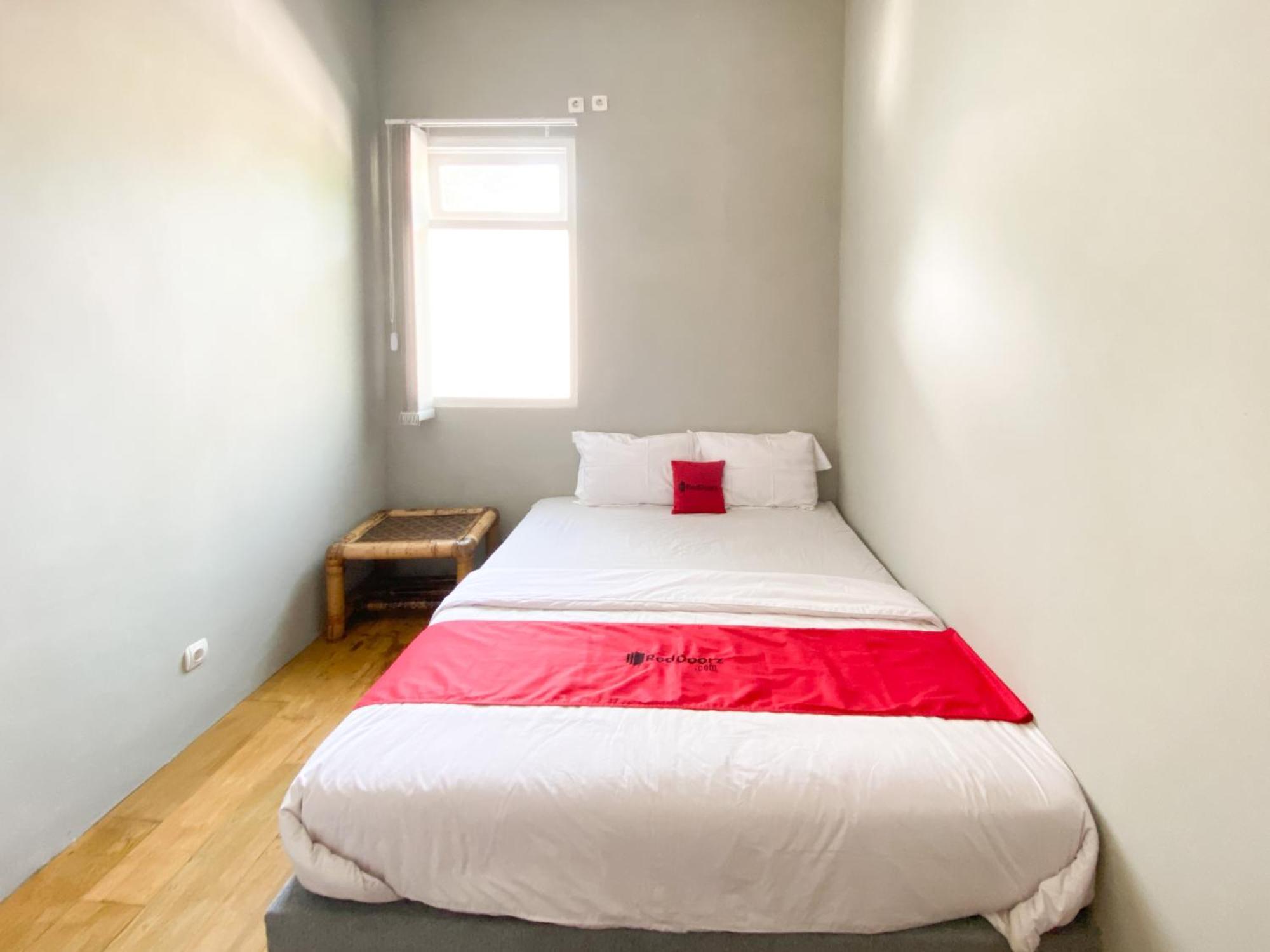 Reddoorz Near Balai Kota Timoho 2*