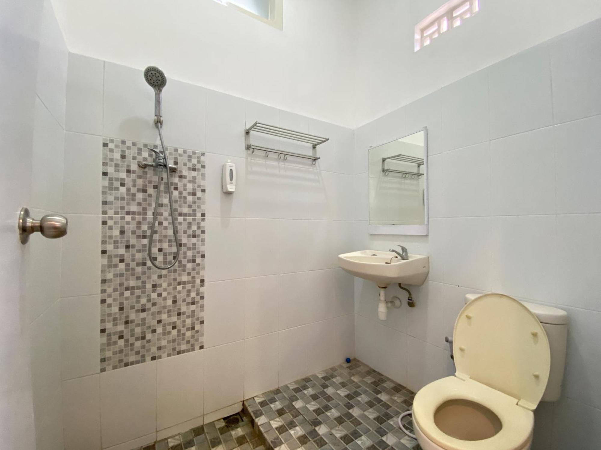Hotel Reddoorz Near Balai Kota Timoho 2*
