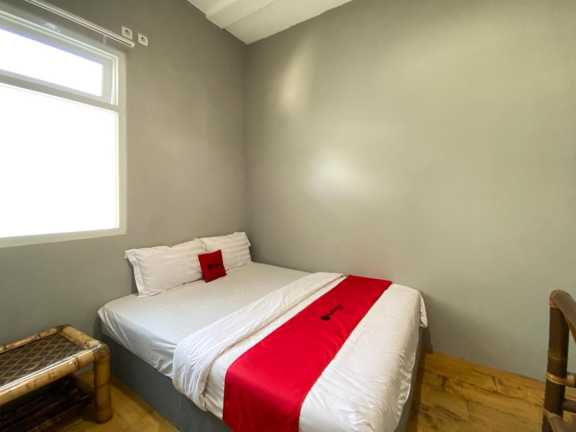 Hotel Reddoorz Near Balai Kota Timoho